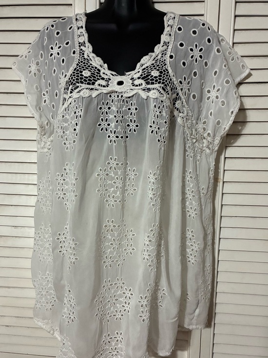Johnny Was Tops - Johnny Was Lg Embroidered Cotton eyelet Tunic Top